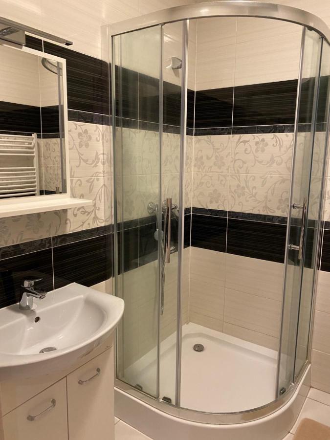 Parizsi Udvar I. Apartment Debrecen Ngoại thất bức ảnh