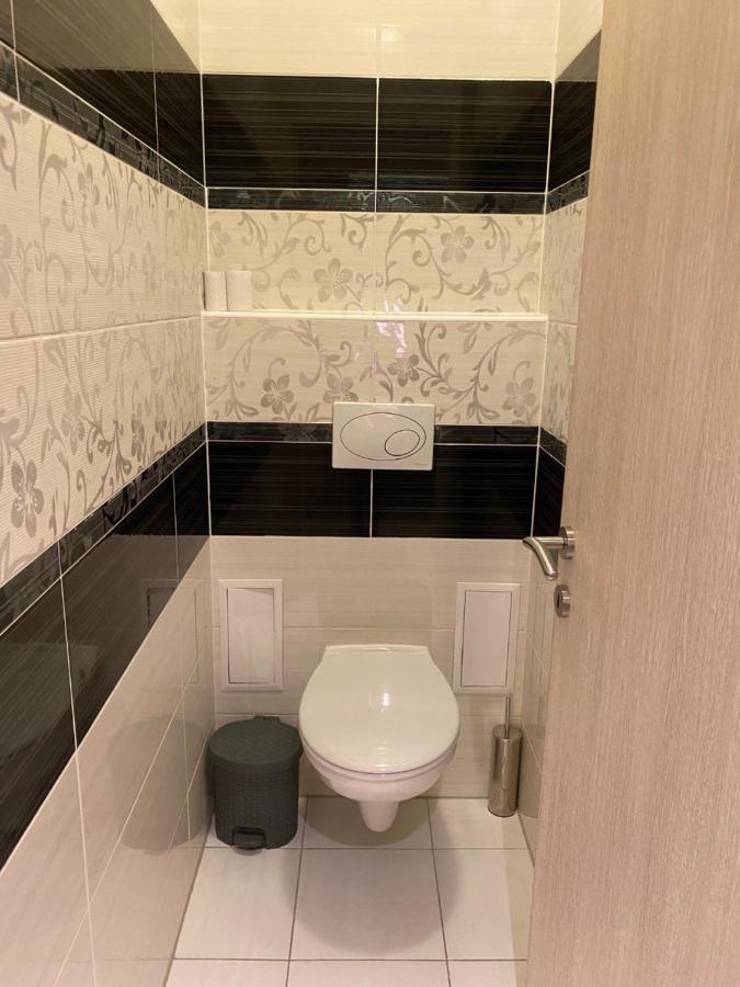 Parizsi Udvar I. Apartment Debrecen Ngoại thất bức ảnh