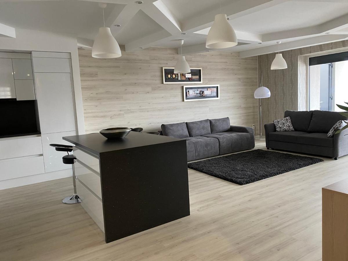 Parizsi Udvar I. Apartment Debrecen Ngoại thất bức ảnh