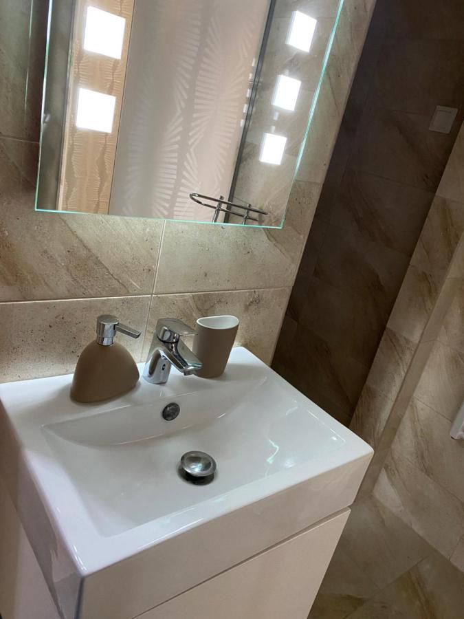 Parizsi Udvar I. Apartment Debrecen Ngoại thất bức ảnh
