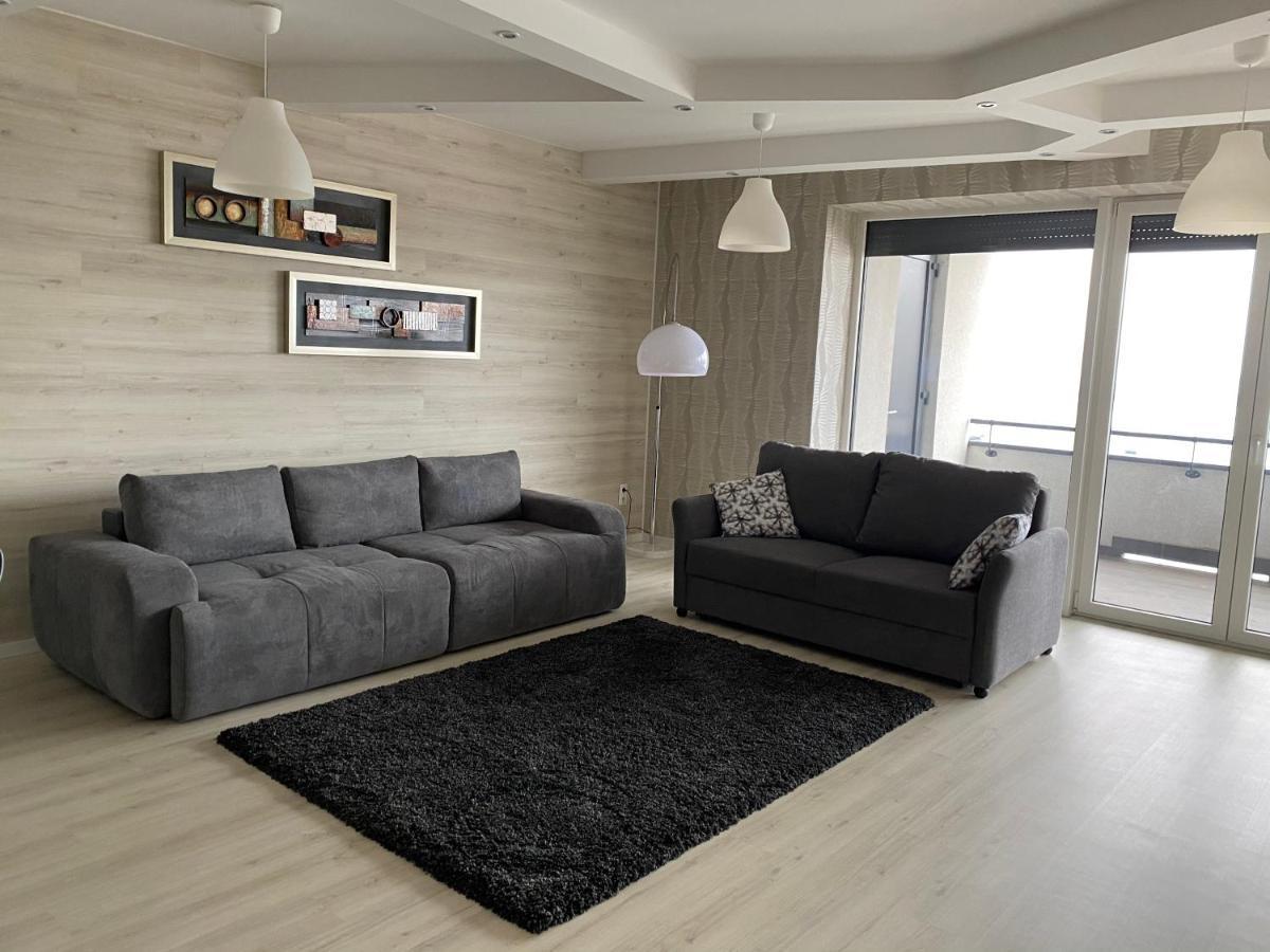 Parizsi Udvar I. Apartment Debrecen Ngoại thất bức ảnh