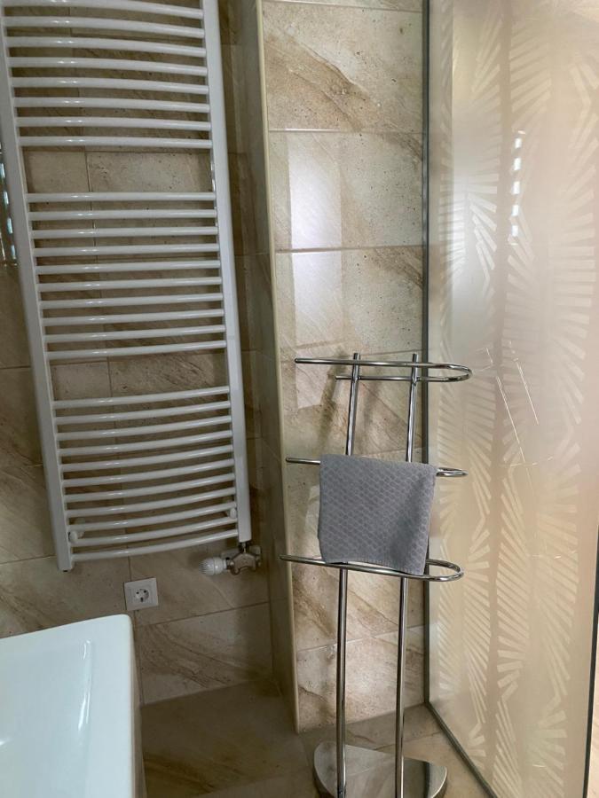 Parizsi Udvar I. Apartment Debrecen Ngoại thất bức ảnh
